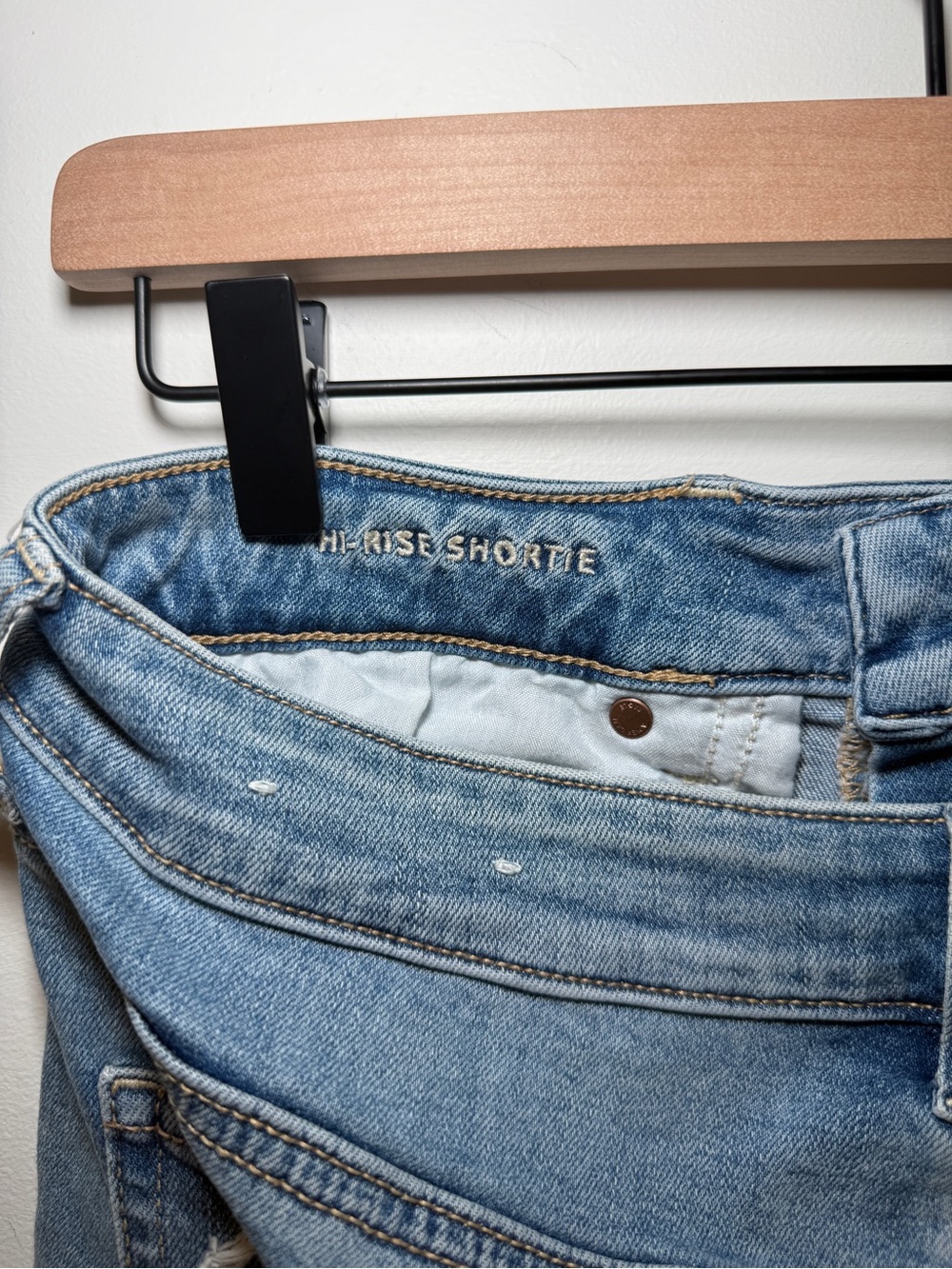American Eagle Hi-Rise Shortie Shorts - Picture 8 of 9